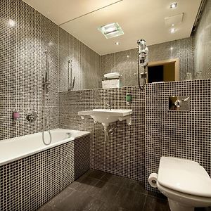 Familie Suite met Twee Slaapkamers en een King Size Bed